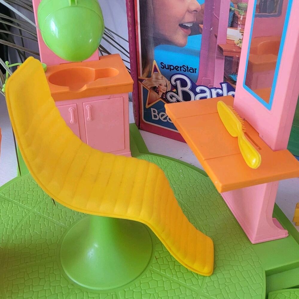 1976 Mattel Superstar Barbie Beauty Boutique w/Box NO. 9795 See Desc. - Picture 6 of 14